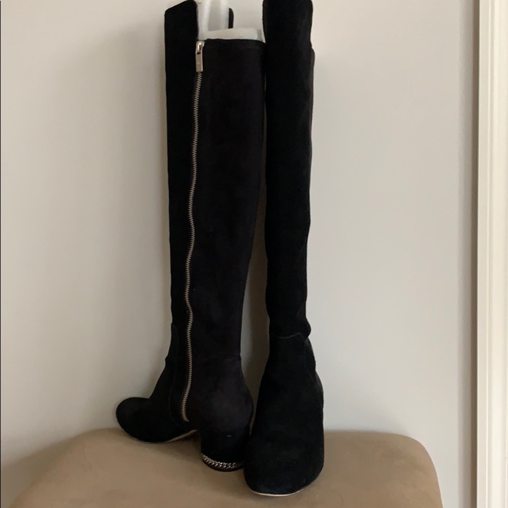 Boots - Picture 3 of 3